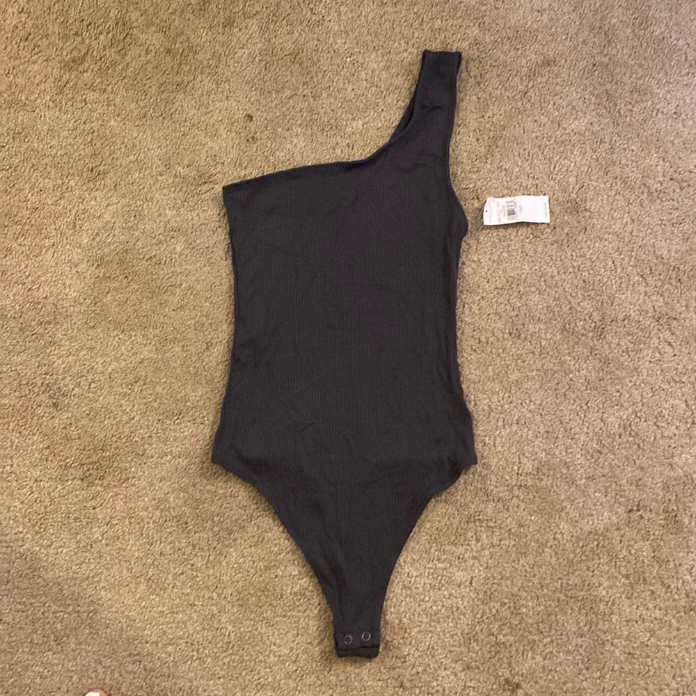 NWT!! American eagle one shoulder body suit